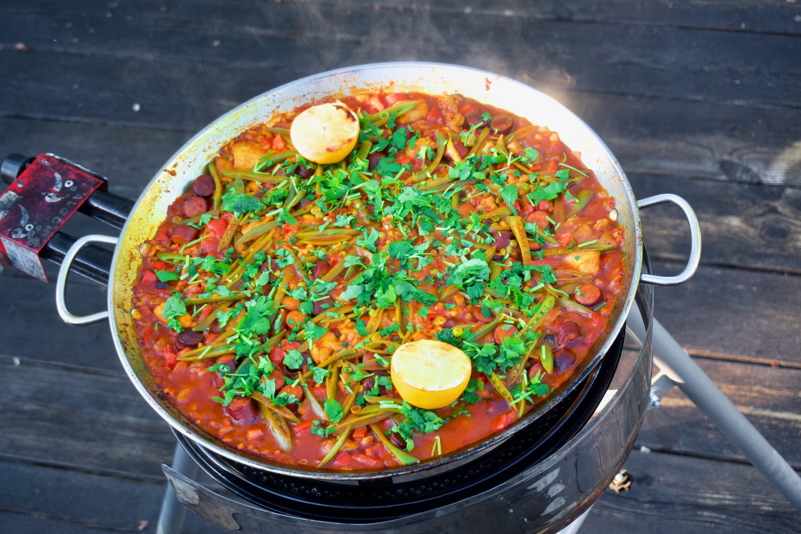 Kycklingpaella med chorizo